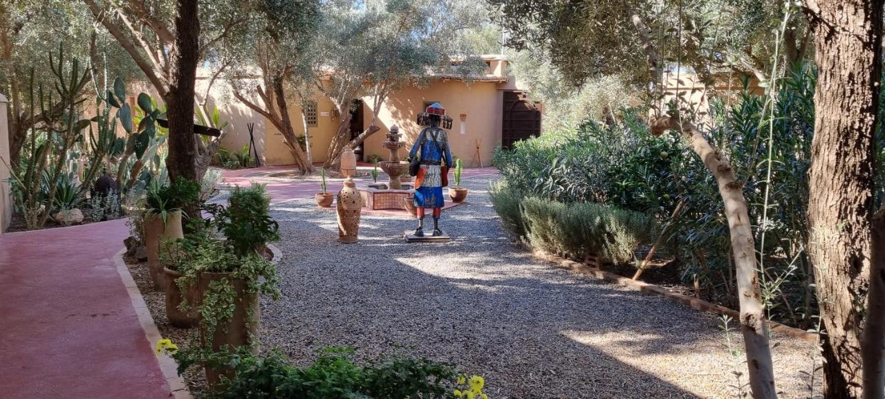 לינה וארוחת בוקר טרודאנט Les Trois Paons מראה חיצוני תמונה