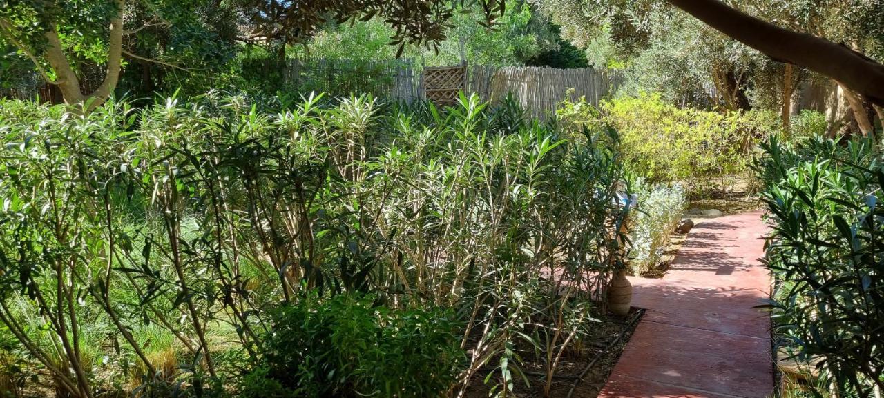 לינה וארוחת בוקר טרודאנט Les Trois Paons מראה חיצוני תמונה