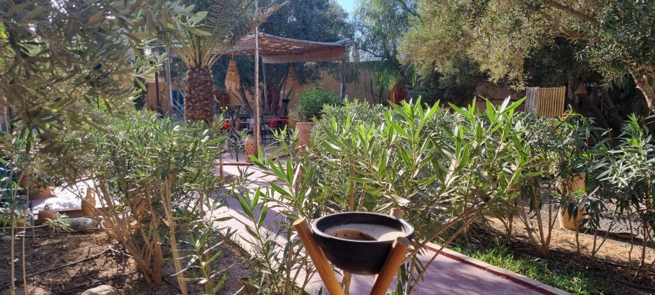 לינה וארוחת בוקר טרודאנט Les Trois Paons מראה חיצוני תמונה