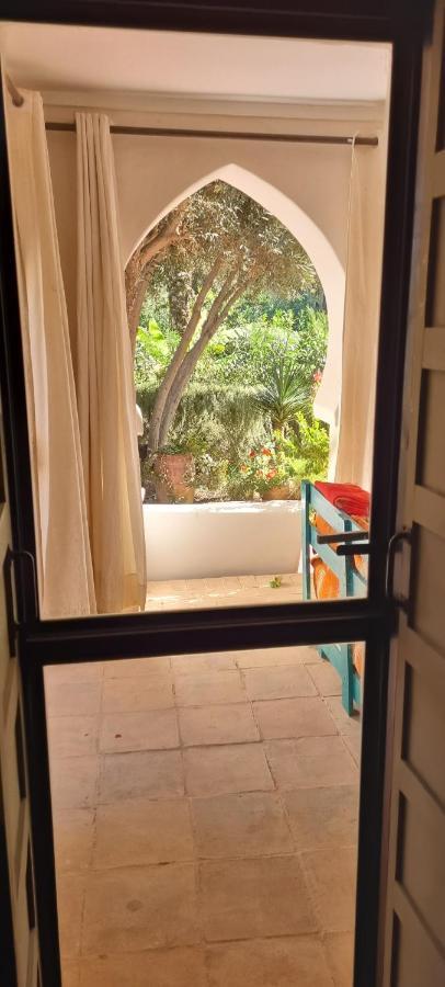 לינה וארוחת בוקר טרודאנט Les Trois Paons מראה חיצוני תמונה